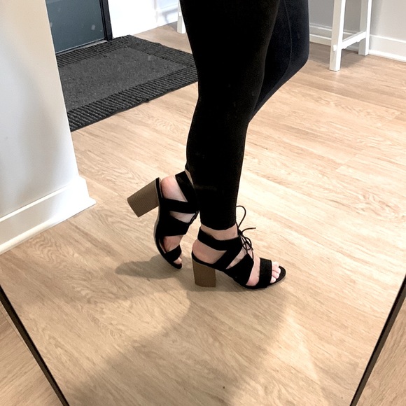 Merona Black Heel - Picture 3 of 4